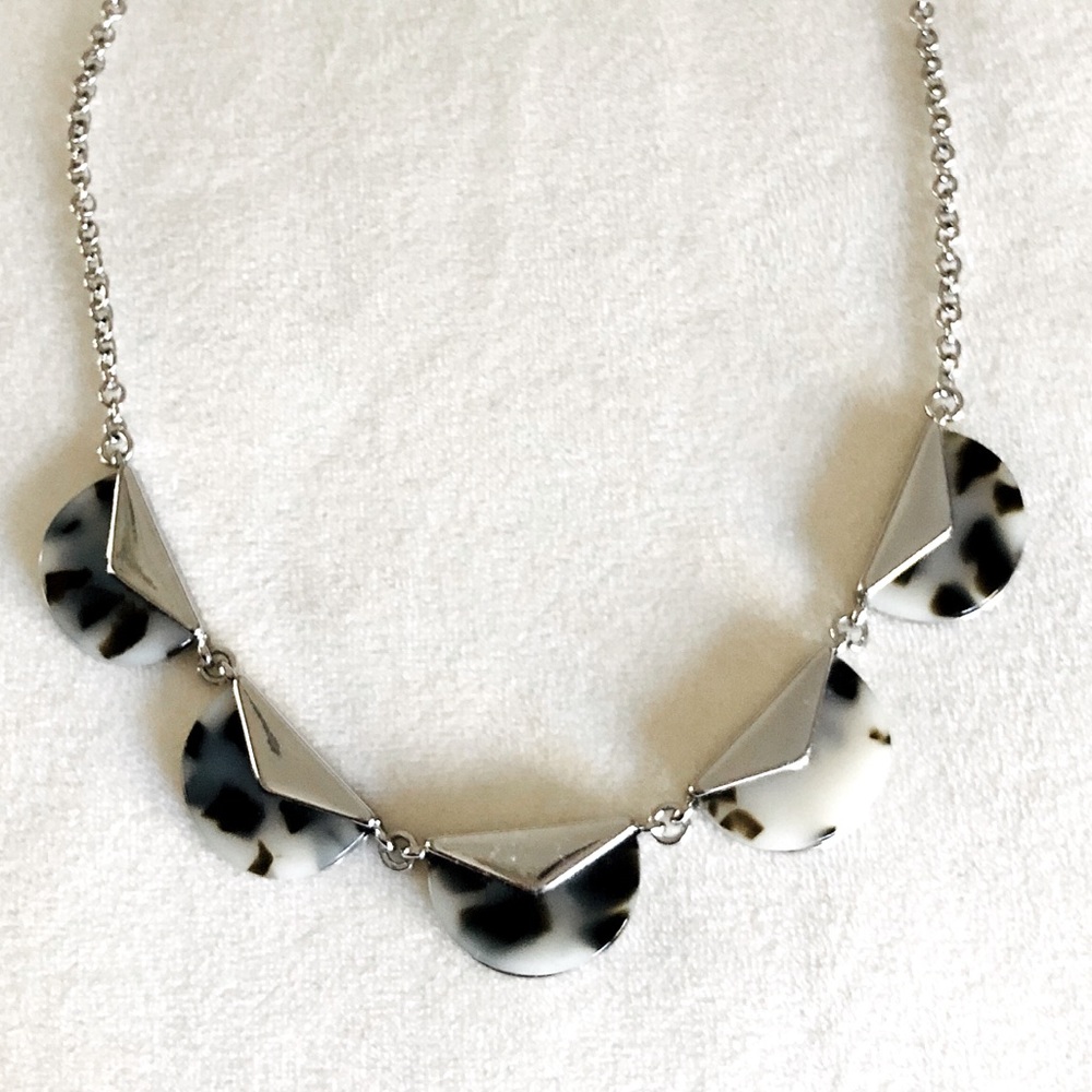 BANANA REPUBLIC Resin Necklace